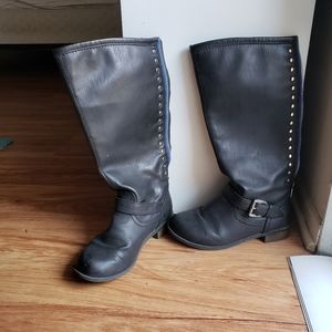 Steve Madden, Madden Girls, black boots with side buckle and zipper accents, 2